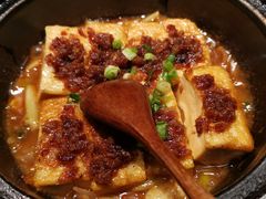 石锅海鲜酿豆腐-坛宗剁椒鱼头(河西王府井店)