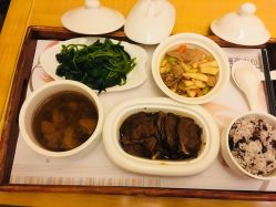 -莉泽月子中心(鹅潭汇店)