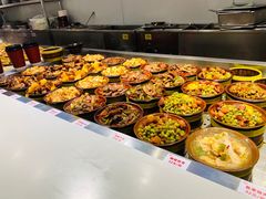 自助取餐区-成都名小吃(成都双流国际机场店)