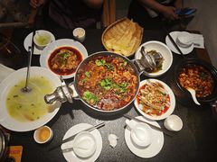 -万重锦·人文川菜馆(骡马市店)