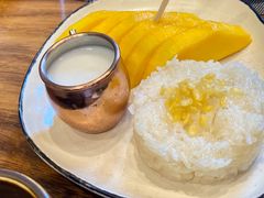 椰子酱芒果糯米饭-象神泰国菜