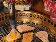 -铭牛烧肉·和牛海鲜自助(高新月牙湖店)