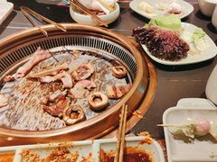 -梨花甄选自助烤肉(小寨原力场店)