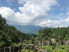 -梭布垭石林景区