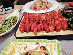 -肥肥虾庄·金牌油焖大虾(汉口城市广场店)