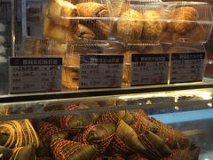 -白玉兰食品甜凤店(合生汇店)