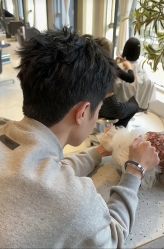 -一家只做男发烫染的店