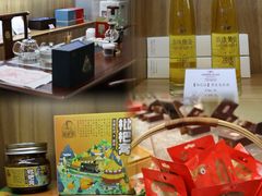 -彩云天云南餐厅