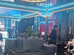 -屋有岛沉浸游戏旗舰店(中山公园店)