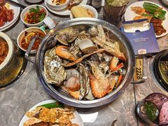 -渔纬港海鲜自助餐厅(湖里万达店)