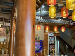 大堂-东来菜馆•手抓海鲜家常菜•海鲜锅贴(鸽子窝店)