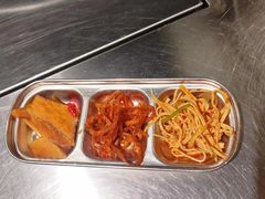 -马路牙子烧烤馄饨酒馆(望京店)