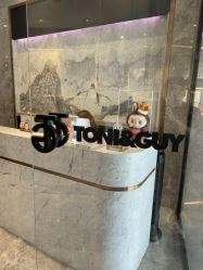 -TONI&GUY