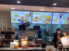 -麦当劳(新城市广场店)