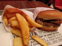 -FATBURGER 特富客汉堡(外交公寓店)