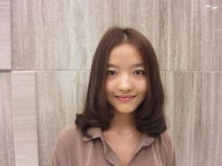 甜美的中发女孩-美秀造型