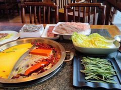 -小天鹅火锅·一线江景洪鼎旗舰店(洪崖洞店)