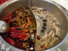 卜卜贝鸳鸯锅-憨铁匠老火锅(龙岗万科里店)