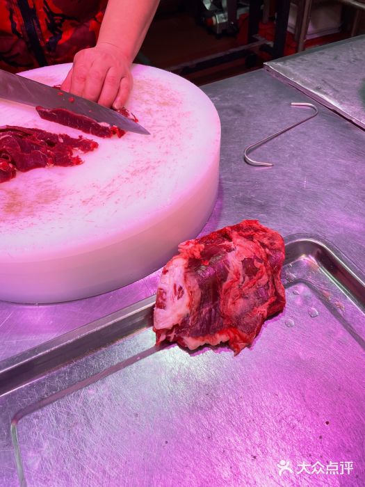 光头仔烧鸡牛杂店图片