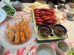 -肥肥虾庄·金牌油焖大虾(汉街SKP店)