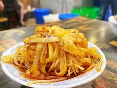 -牡丹广场薛栓子擀面皮大王