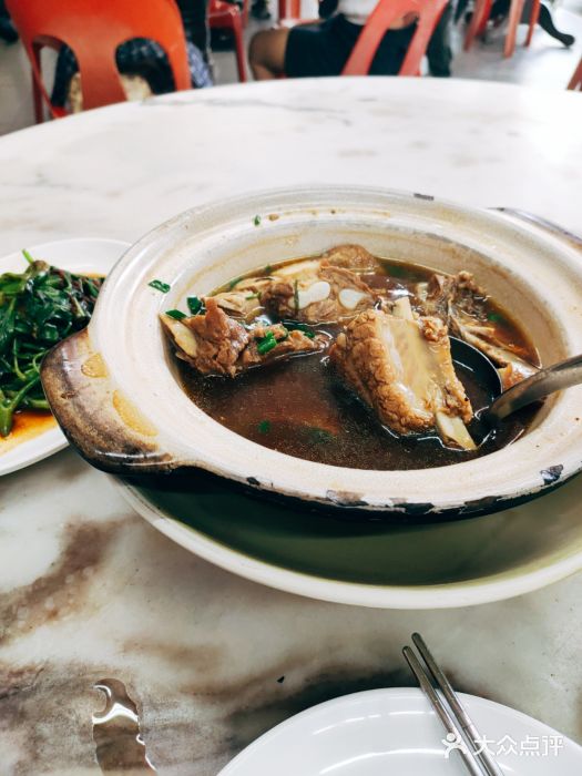 新峰肉骨茶图片