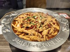 招牌肉蟹煲-胖哥俩肉蟹煲(湖滨银泰in77店)