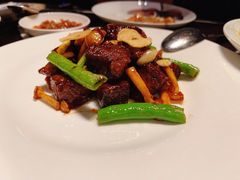蒜片炒和牛-杭州西子湖四季酒店·金沙厅