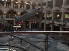 -王府井奥莱临潼小镇(临潼店)