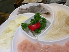 -老房老舍重庆火锅(假日城市店)