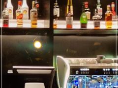 -星河吉酒店-BOND大堂吧·咖啡·简餐
