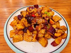 -东来菜馆•手抓海鲜家常菜•海鲜锅贴