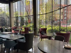 -星河吉酒店-BOND大堂吧·咖啡·简餐