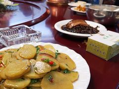 -瑞丰园庭院餐厅·白族传统家常菜