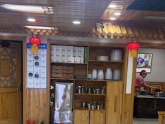 -屯老二农家铁锅炖·行业领军者(梅江店)