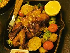 来龙里秘制考鸡-来龙里 精致 东南亚餐室(万象城店)