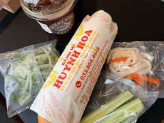-Bánh Mì Huynh Hoa