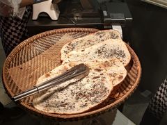 梅干菜锅盔-巷内锅盔(西城都荟店)