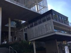 -ROAST coffee & eatery