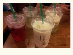 抹茶、香草星冰乐-星巴克臻选(成都宽窄巷子店)