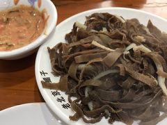 -老北京热气涮羊肉·小龙虾·烤鱼(呼玛路店)