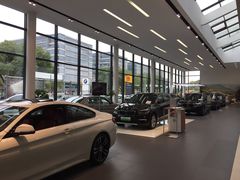 -上海宝信宝马4S店