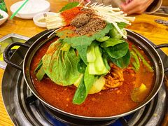 土豆排骨火锅-喇喇排骨火锅·传统韩式脊骨汤(望京西园总店)
