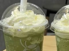 -瑞幸咖啡(凯德埃德蒙顿路店)