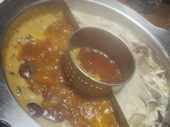 -佬土鹅肠火锅(解放路店)
