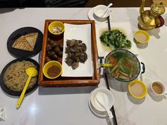 -黑青稞庄园·新式藏餐·牦牛肉汤锅(新都桥店)