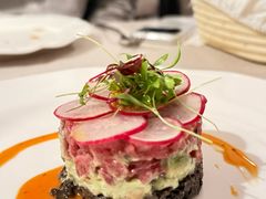 低温鞑靼牛肉配黑橄榄牛油果-Solo(衡山路店)