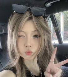 -丝语萱形象