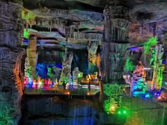 -泰安地下龙宫景区