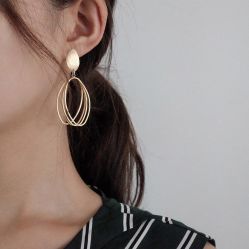 -AI艾耳·专业手工耳洞·穿孔美学馆
